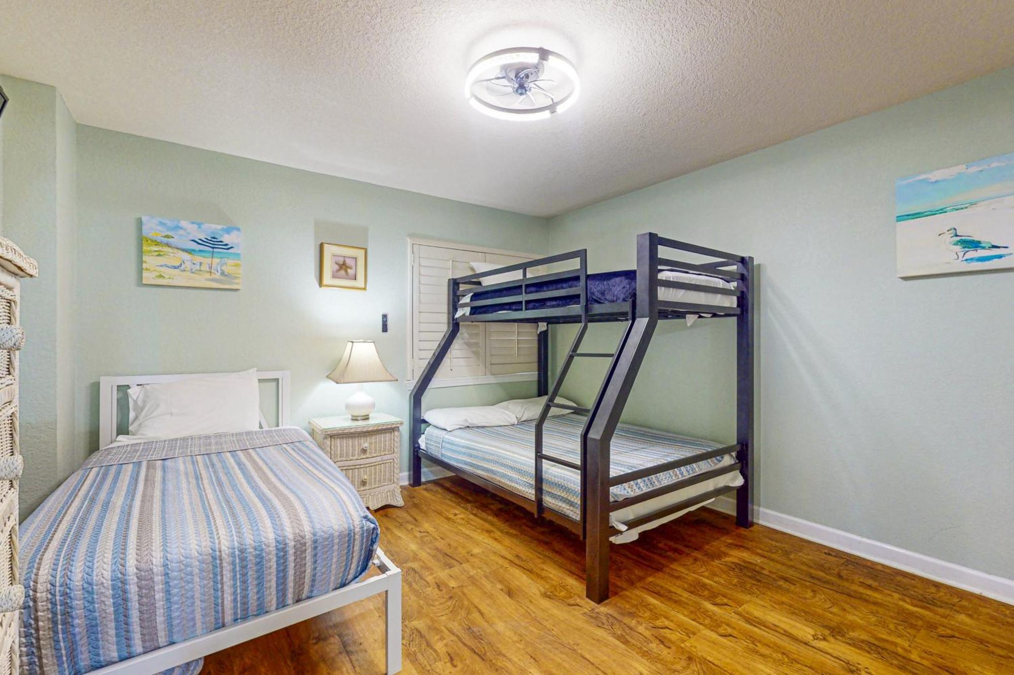 Apartment Edgewater West #25 *